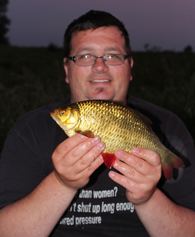 Mike rounded off what was a pleasant evening with a new personal best of 1lb 10oz.
