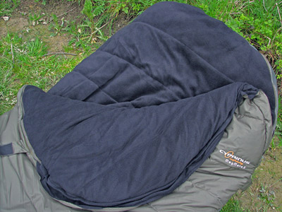 The inside surfaces of both parts of the bag are lined with micro-fleece for additional warmth and comfort