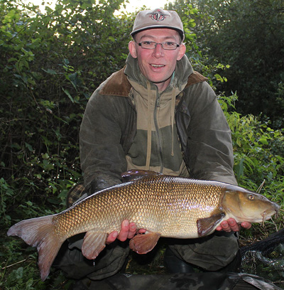 Mark with an 11lb barbel