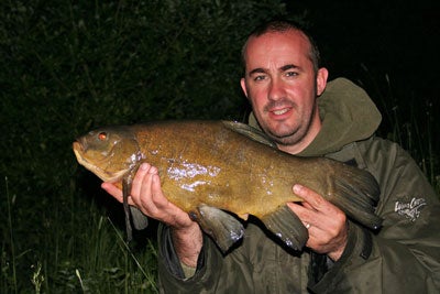 a personal best male Tench of 6lb 5oz for Lee